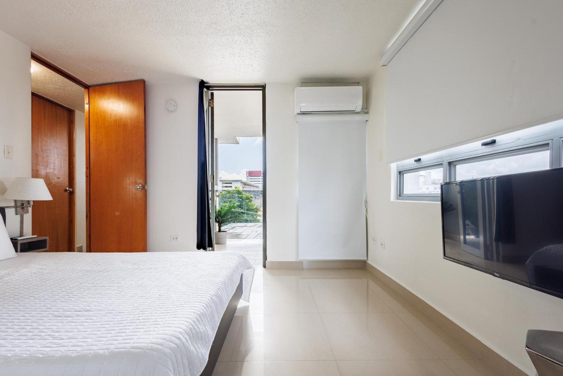 Avila Suites San Juan Exterior photo